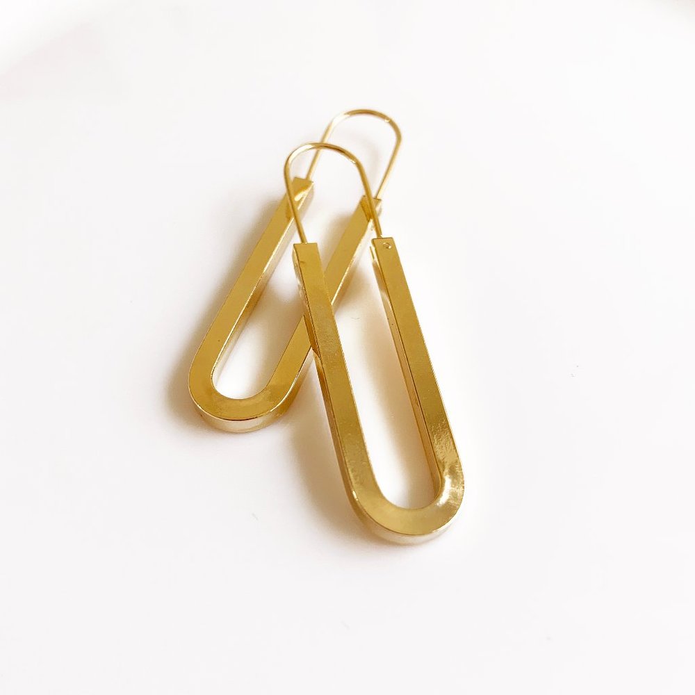 U Shape Linear Hoop Earrings 14k Gold Plated Shiny - Picture 2 of 8